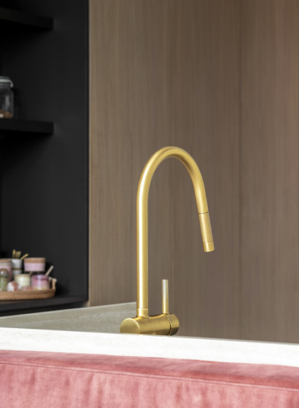 Messing kraan in keuken na totaalproject stadswoning centrum Deinze